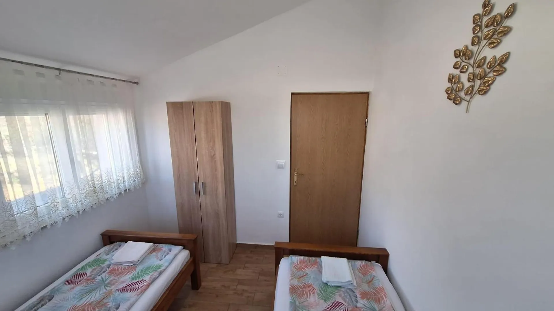 Apartments With A Parking Space Seline, Paklenica - 23552 Starigrad Paklenica Croatia